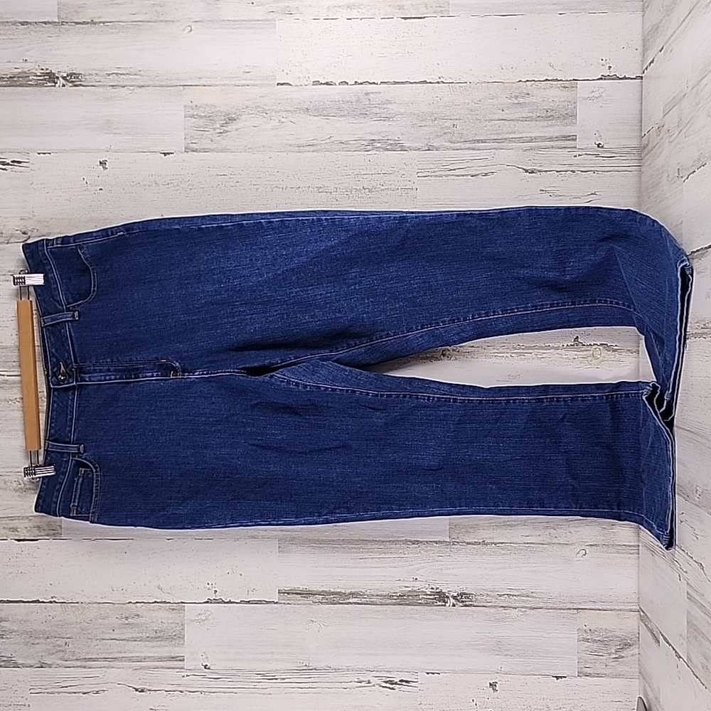 L.L. Bean high waist medium wash classic fit denim blue jeans Size 16 TALL